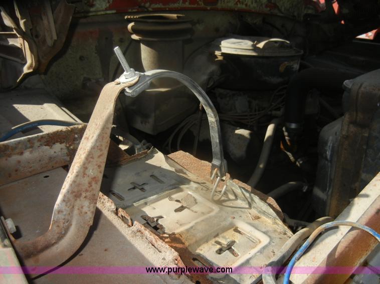 image for item D4688 1972 Ford 750 Franks test FA drilling rig