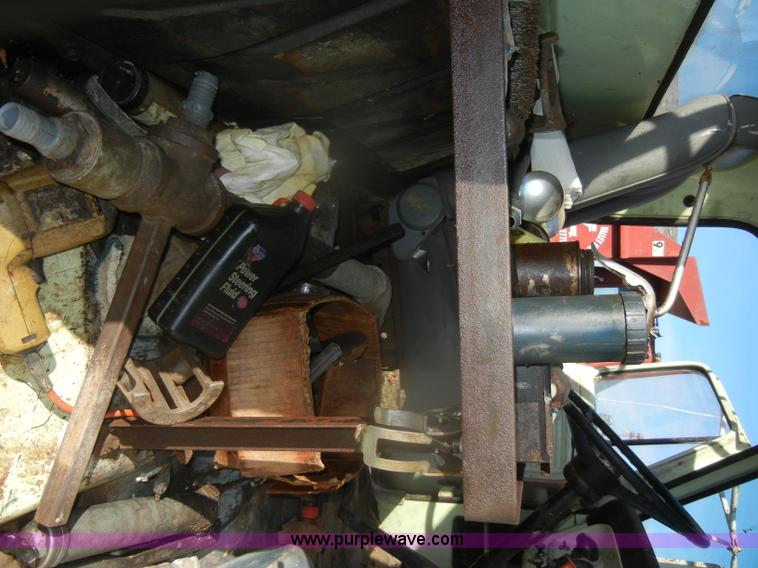 image for item D4688 1972 Ford 750 Franks test FA drilling rig