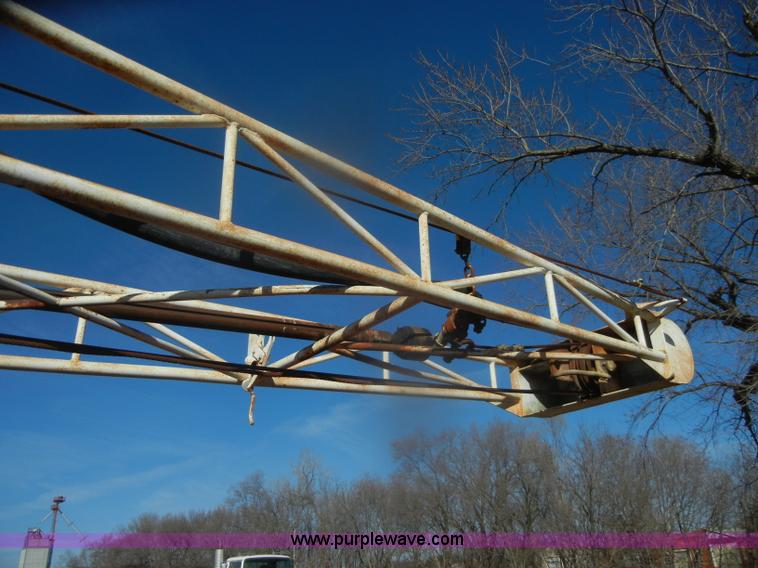 image for item D4688 1972 Ford 750 Franks test FA drilling rig