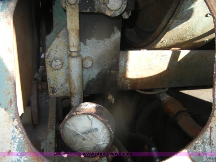 image for item D4688 1972 Ford 750 Franks test FA drilling rig