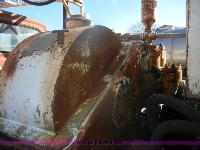 image for item D4688 1972 Ford 750 Franks test FA drilling rig