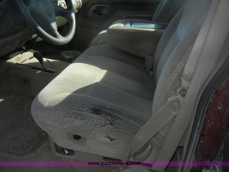 image for item D4705 1998 Chevrolet Silverado 3500 pickup truck