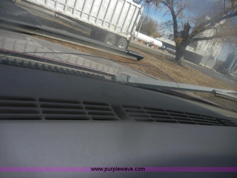 image for item D4705 1998 Chevrolet Silverado 3500 pickup truck