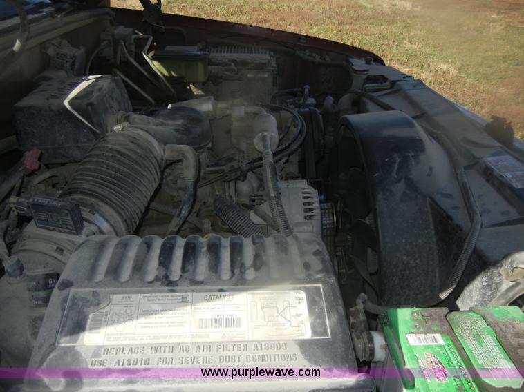 image for item D4705 1998 Chevrolet Silverado 3500 pickup truck