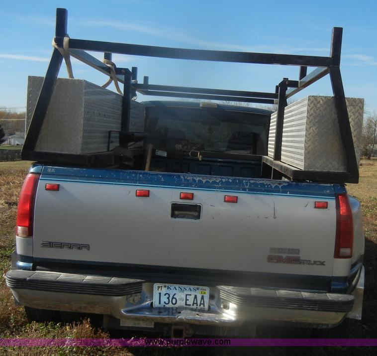 image for item D4706 1992 GMC Sierra 3500 SLE pickup truck