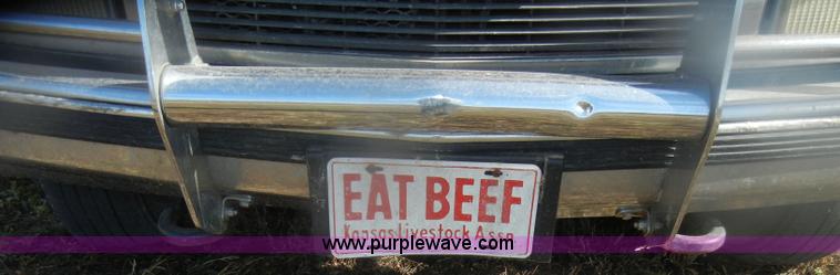 image for item D4706 1992 GMC Sierra 3500 SLE pickup truck