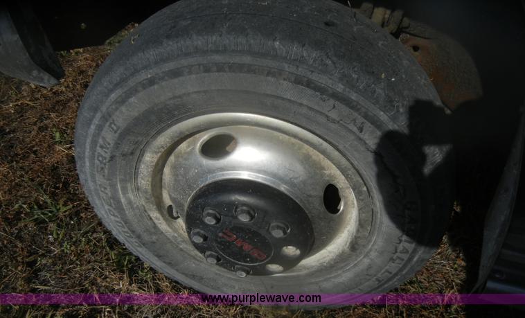 image for item D4706 1992 GMC Sierra 3500 SLE pickup truck