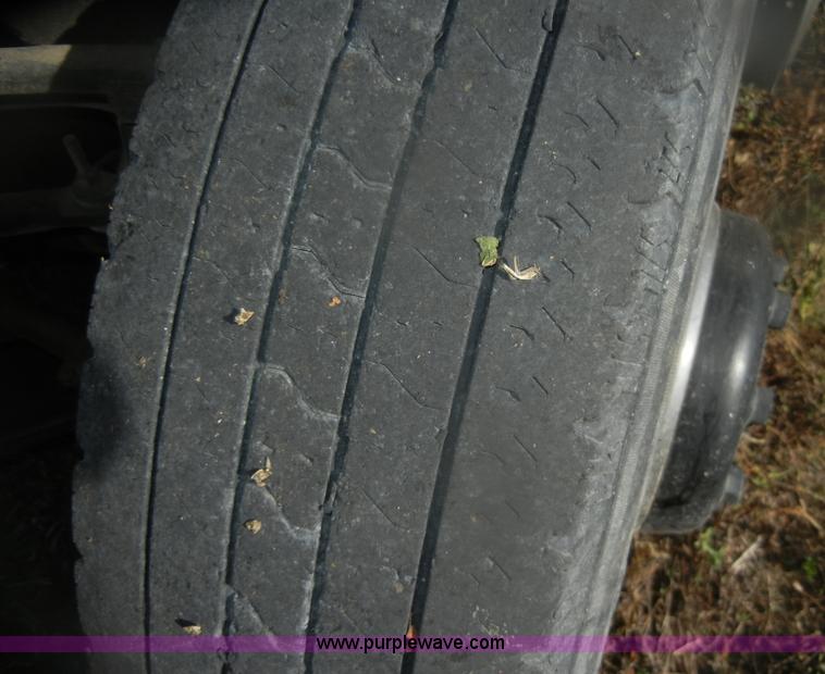 image for item D4706 1992 GMC Sierra 3500 SLE pickup truck