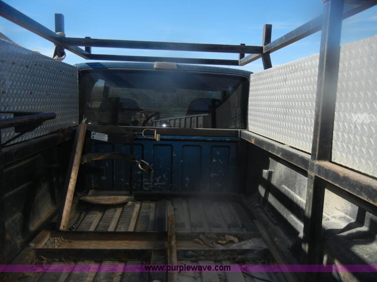 image for item D4706 1992 GMC Sierra 3500 SLE pickup truck