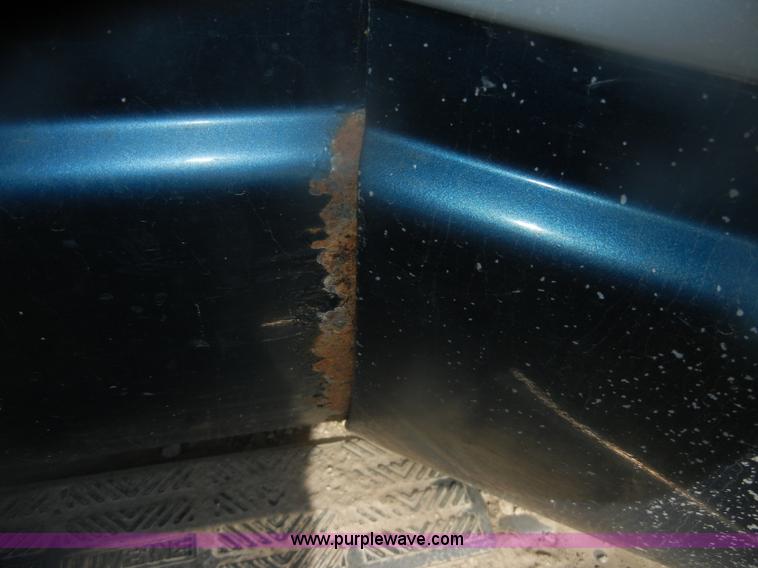 image for item D4706 1992 GMC Sierra 3500 SLE pickup truck