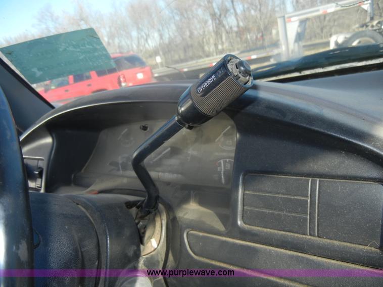 image for item D4708 1996 Ford F150 XL pickup truck