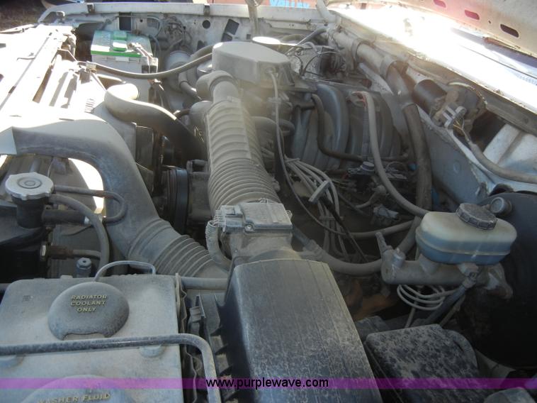 image for item D4708 1996 Ford F150 XL pickup truck