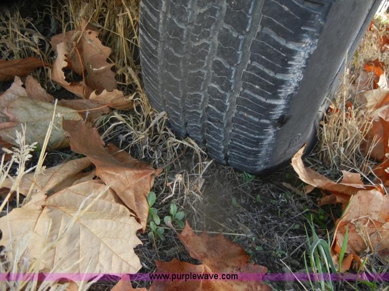 image for item D4708 1996 Ford F150 XL pickup truck