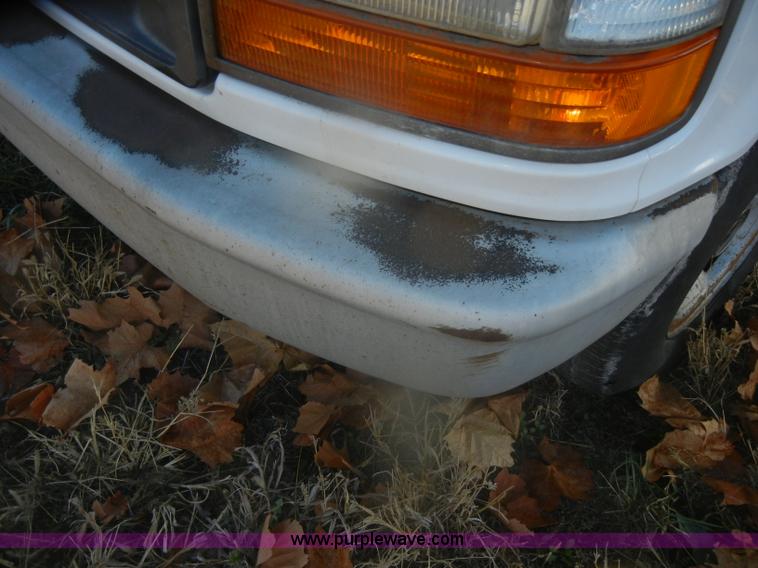 image for item D4708 1996 Ford F150 XL pickup truck