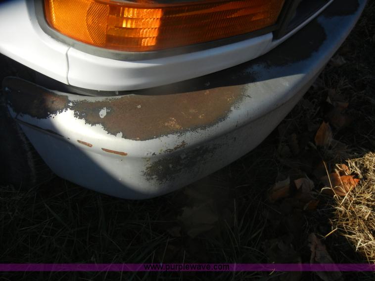 image for item D4708 1996 Ford F150 XL pickup truck