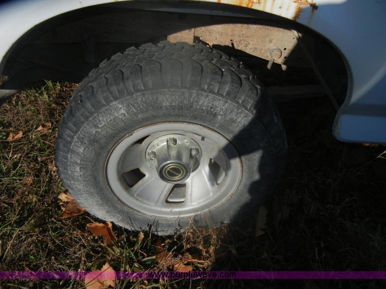 image for item D4708 1996 Ford F150 XL pickup truck
