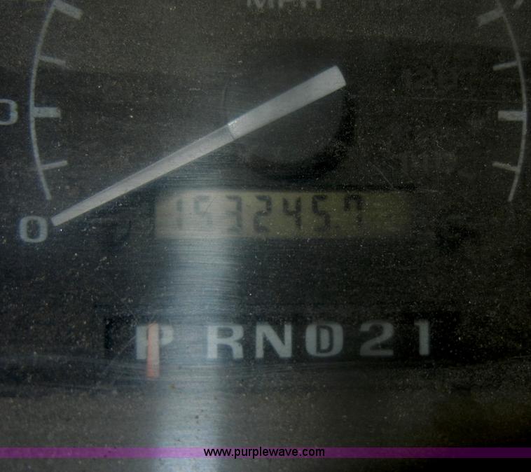 image for item D4708 1996 Ford F150 XL pickup truck