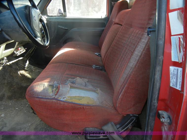 image for item D4709 1992 Ford F350 service truck