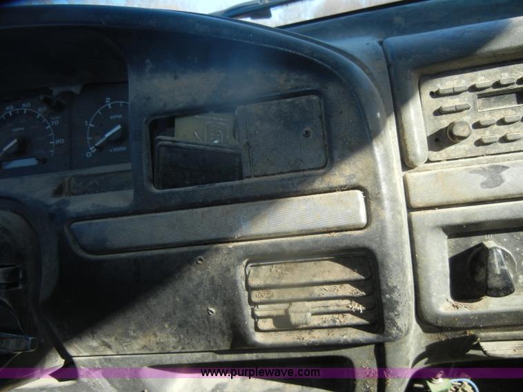 image for item D4709 1992 Ford F350 service truck