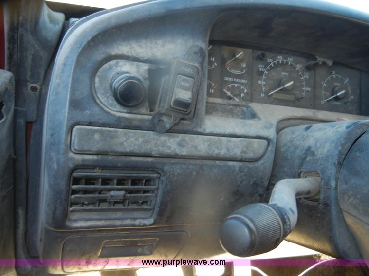 image for item D4709 1992 Ford F350 service truck