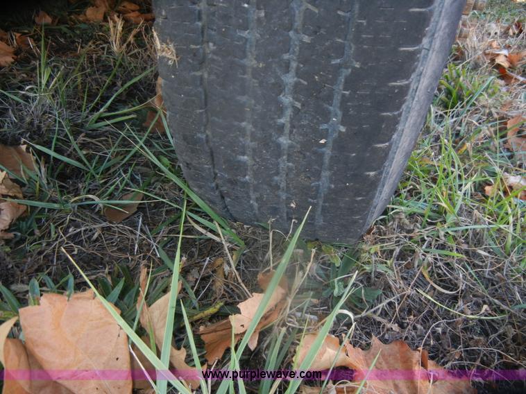 image for item D4709 1992 Ford F350 service truck