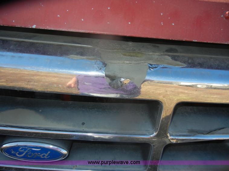 image for item D4709 1992 Ford F350 service truck