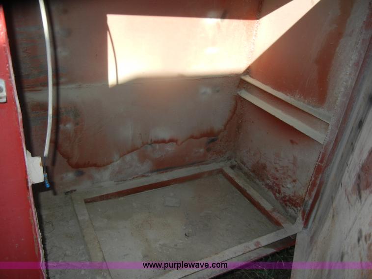 image for item D4709 1992 Ford F350 service truck