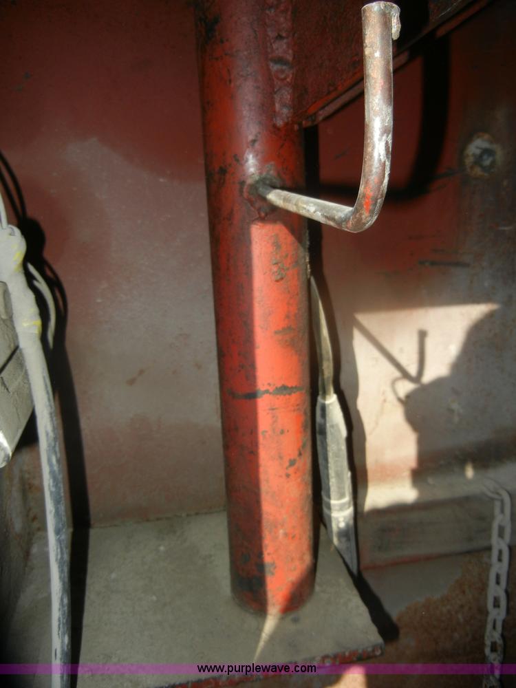 image for item D4709 1992 Ford F350 service truck