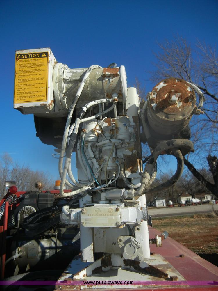 image for item D4709 1992 Ford F350 service truck