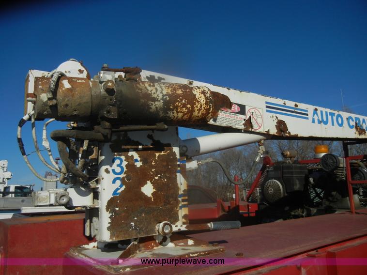 image for item D4709 1992 Ford F350 service truck