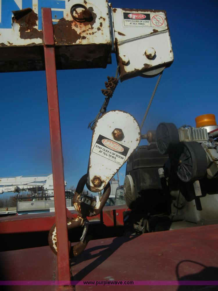 image for item D4709 1992 Ford F350 service truck