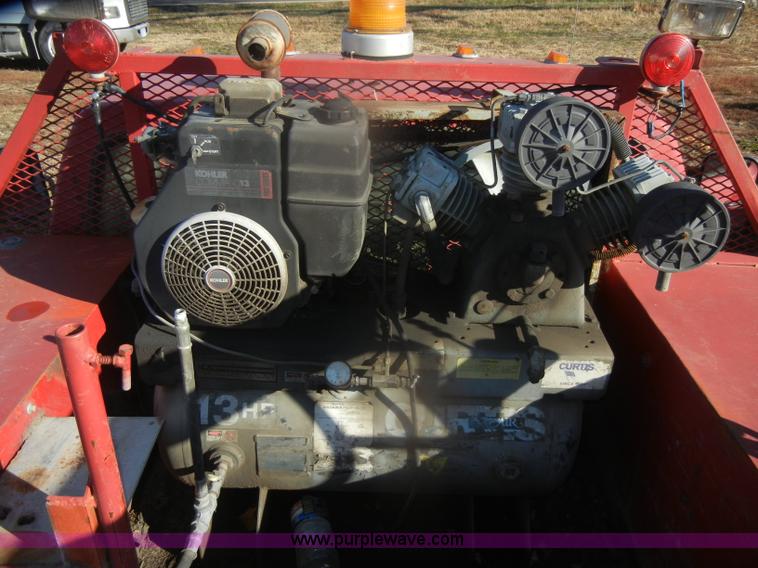 image for item D4709 1992 Ford F350 service truck