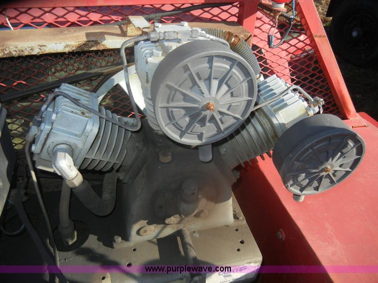 image for item D4709 1992 Ford F350 service truck