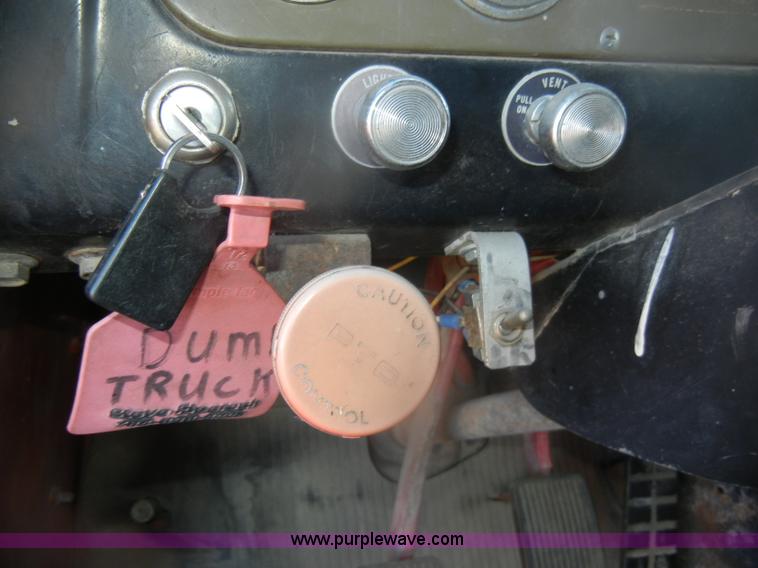 image for item D4710 1974 International Loadstar F1800 truck with dump bed