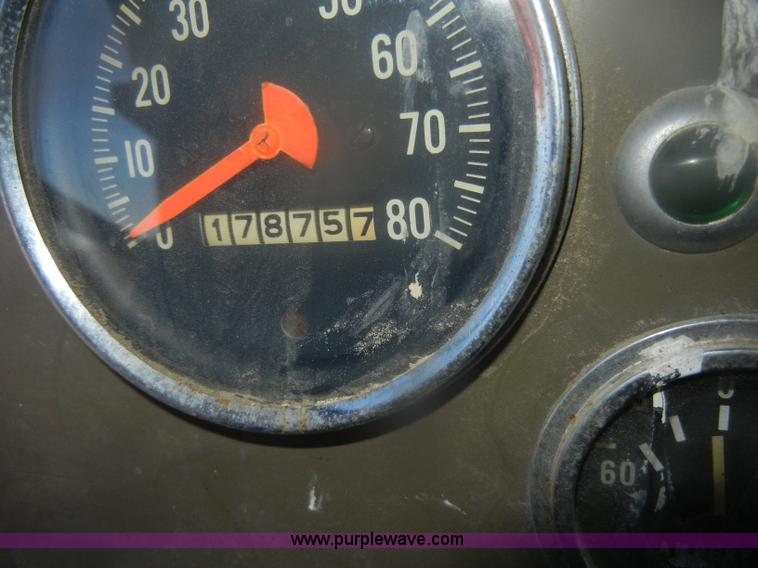 image for item D4710 1974 International Loadstar F1800 truck with dump bed