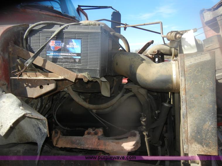 image for item D4710 1974 International Loadstar F1800 truck with dump bed