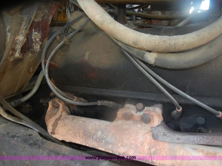 image for item D4710 1974 International Loadstar F1800 truck with dump bed