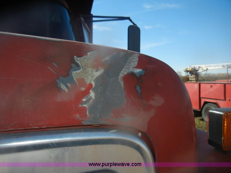 image for item D4710 1974 International Loadstar F1800 truck with dump bed