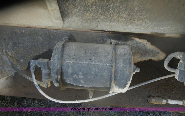 image for item D4710 1974 International Loadstar F1800 truck with dump bed