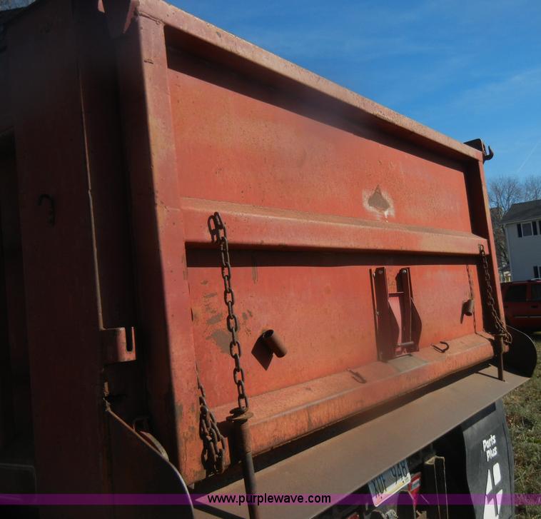 image for item D4710 1974 International Loadstar F1800 truck with dump bed