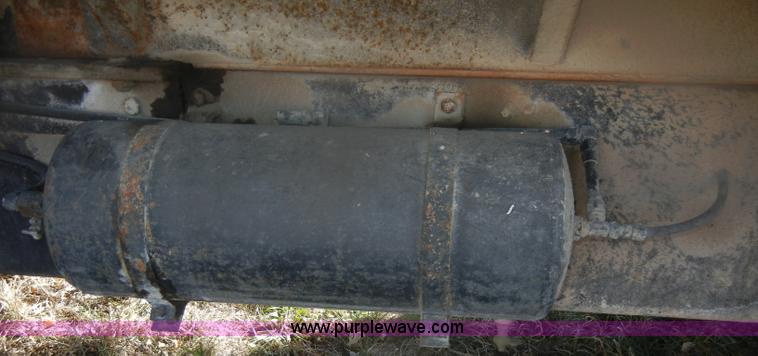 image for item D4710 1974 International Loadstar F1800 truck with dump bed