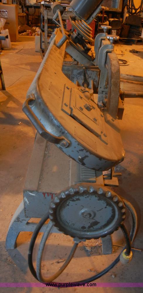 image for item O9570 Wells metal band saw