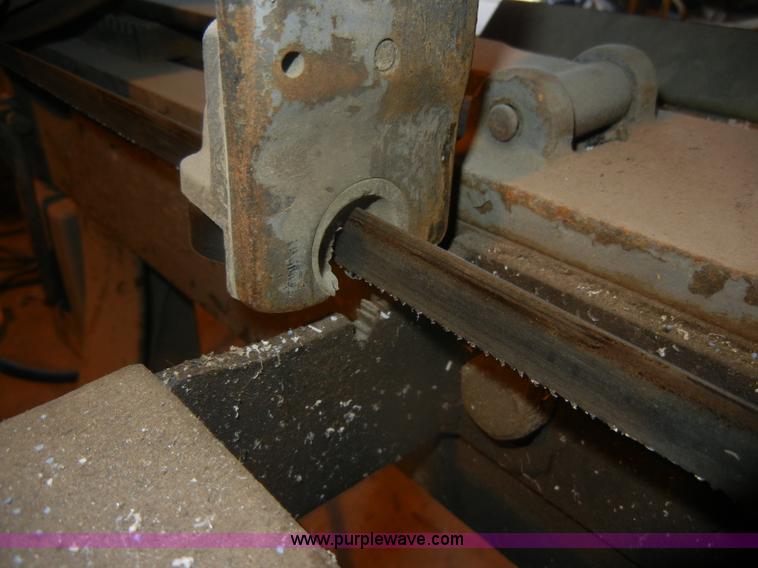 image for item O9570 Wells metal band saw