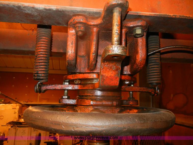 image for item O9571 Manley 60 ton press