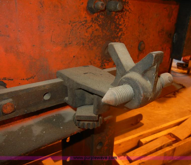 image for item O9571 Manley 60 ton press