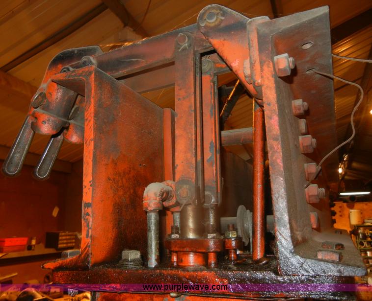 image for item O9571 Manley 60 ton press