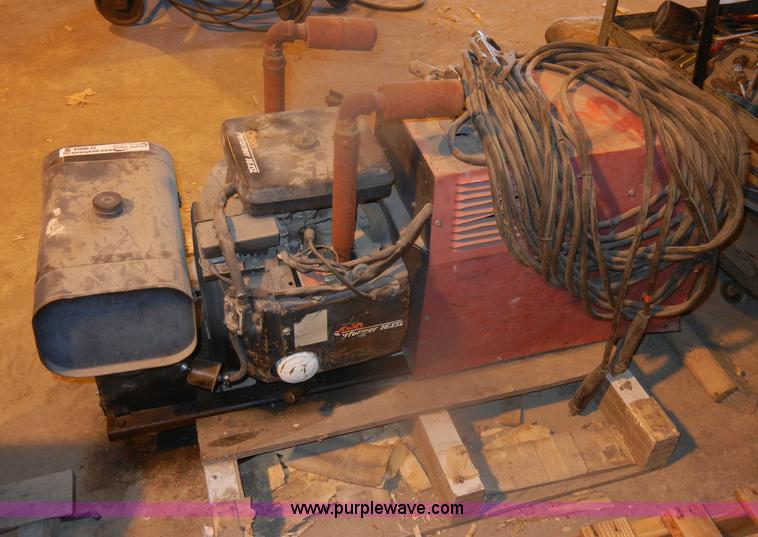 image for item O9604 Lincoln arc welder