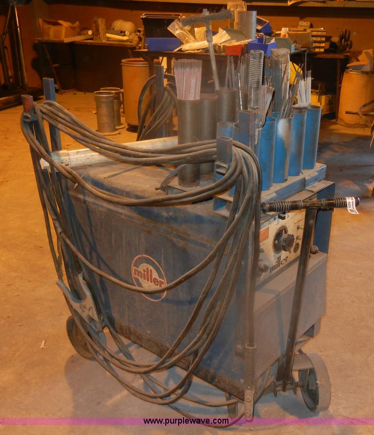 image for item O9605 Miller Dialarc HF welder