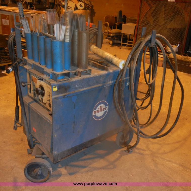 image for item O9605 Miller Dialarc HF welder