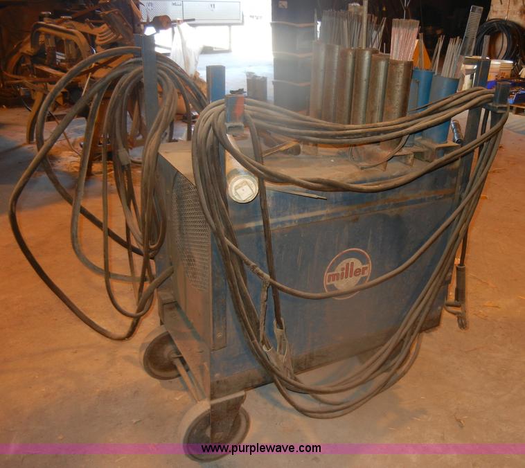 image for item O9605 Miller Dialarc HF welder
